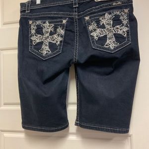 Miss Me Easy Bermuda Short